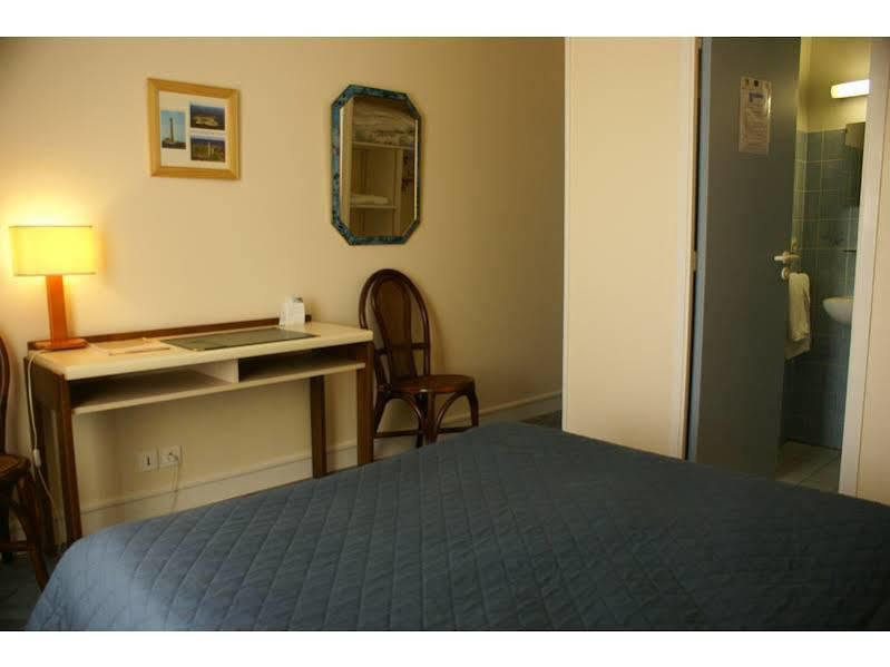 Hotel Le Passiflore Saint-Pol-de-Léon Zewnętrze zdjęcie